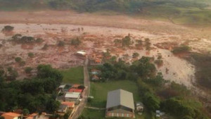 size_810_16_9_barragem-pertencente-a-mineradora-samarco-se-rompeu-no-distrito-de-bento-rodrigues-zona-rural-a-23-quilometros-de-mariana