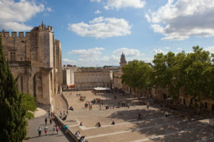 Place du Palais des Papes (3)